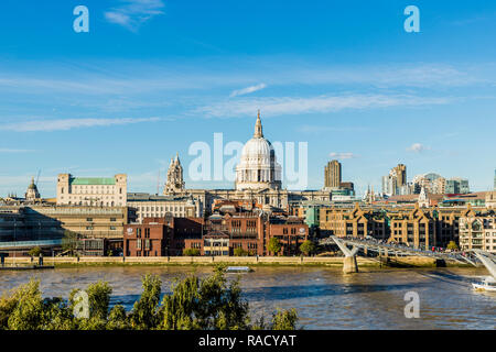 St. Paul's Cathedral und die Skyline von London, London, England, Vereinigtes Königreich, Europa Stockfoto