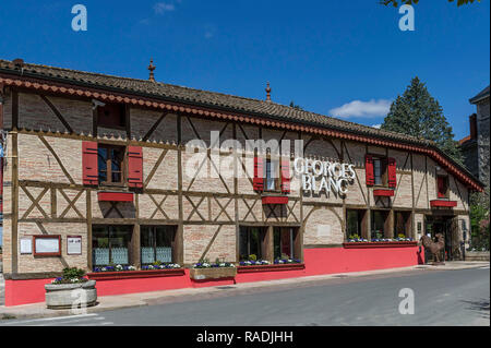 Vonnas (zentral-östlichen Frankreich), Mai 2016: Restaurant Georges Blanc, dem berühmten Küchenchef aus der Bresse und Restaurantbesitzer, die Michelin empfangen Stockfoto