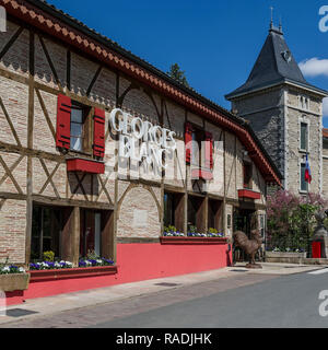 Vonnas (zentral-östlichen Frankreich), Mai 2016: Restaurant Georges Blanc, dem berühmten Küchenchef aus der Bresse und Restaurantbesitzer, die Michelin empfangen Stockfoto