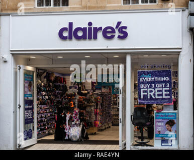 Badewanne, Großbritannien - 13 Oktober 2018: Die Vorderseite von Claire's Zubehör Shop im Stall Street Stockfoto