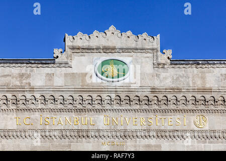 Haupteingang der Universität Istanbul in Beyazit Stadtteil von Istanbul, Türkei Stockfoto