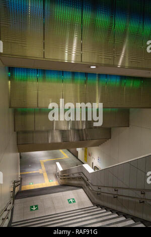 Innenraum der Toei Oedo Linie Kokuritsu-Ky ōgijō Station, Shibuya-Ku, Tokio, Japan Stockfoto