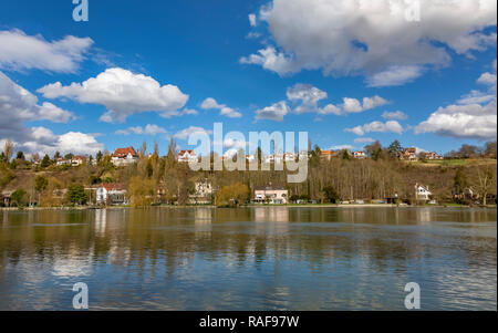 Bild der Fluss Seine aus Paris im frühen Frühling. Stockfoto