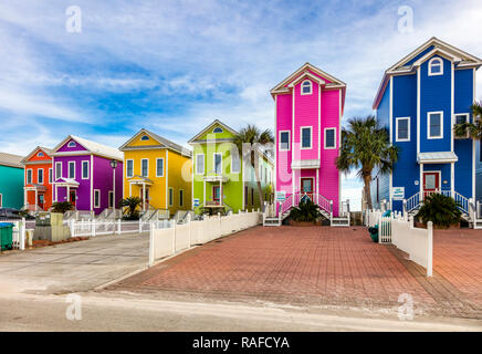 Colotful Beach Houses auf St George Island im pfannenstiel oder vergessene Küste von Florida in den Vereinigten Staaten Stockfoto