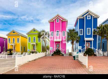 Colotful Beach Houses auf St George Island im pfannenstiel oder vergessene Küste von Florida in den Vereinigten Staaten Stockfoto