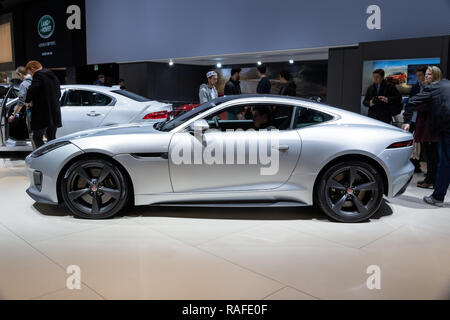 Brüssel - 19 Jan, 2017: Jaguar F-Type 400 Sport Auto auf dem Brüsseler Autosalon Motor Show präsentiert. Stockfoto