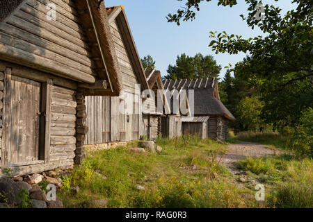 Alte Fischer Hütten des Dorfes Altja an Lahemaa Nationalpark Estland. Stockfoto