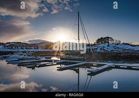 Der Hafen von Leka in Norwegen im Winter Stockfoto