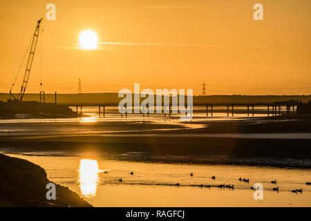 Die Mersey Gateway Brückenbau, 2014-2017. Verschiedene Stadien der Bau der Brücke zwischen Widnes & Runcorn (Halton) am Fluss Mersey Stockfoto