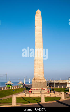 Kenotaph Kriegerdenkmal am Meer bei Blackpool Lancashire England Großbritannien gelegen Stockfoto