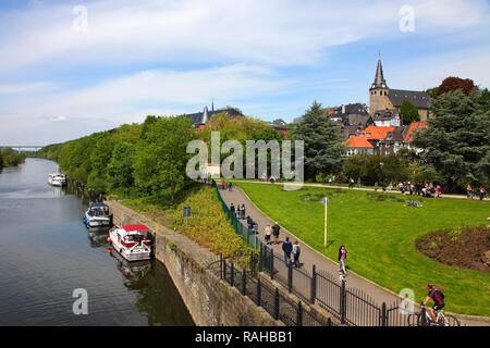 Essen-Kettwig, historischen Altstadt am Ufer der Ruhr mit der historischen Marktkirche, Markt Kirche, Essen Stockfoto