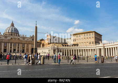 Rom, Italien, 19. Juni 2018: Die ewige Stadt Rom. Die historische Architektur der Stadt Rom, antike Statuen und Gebäude. Stockfoto