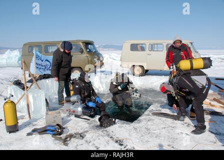 Unterwasser Video - Fahrer Didier Noirot, Baikalsee, Insel Olchon, Sibirien, Russland, Eurasien Stockfoto