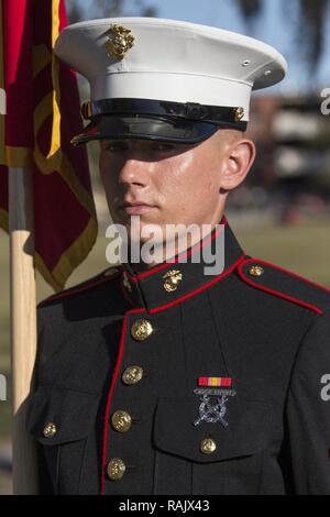 Pfc. Jack D. Turner, Ehre Absolvent für Platoon 2010, Golf Company, 2 Recruit Training Bataillon, graduierte Boot Camp 10.02.2017. Turner ist aus Navarra, Fla. Stockfoto