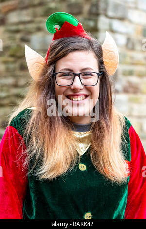 Den Wald Höhen Entscheidungsträger Chor zu Weihnachten an den Dekan Heritage Center, Soudley, Gloucestershire Musical. Stockfoto