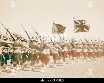 Geburtstag des Königs feier Scotch, Scots Regiment mit der nationalen Norm und die REGIMENTAL Farben 1936 Neuerfundene Stockfoto