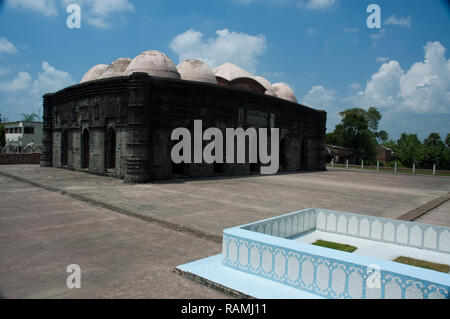 Choto Sona Masjid. Es ist eine bemerkenswert gute architektonische Muster des Sultante Zeitraum. Von Wali Muhammad, der Sohn des Ali während der Herrschaft von Sultan erbaut Stockfoto