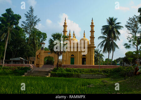 Der Khan Bahadur Salamotullah Moschee in Tetulia Bazar. Tala, Satkhira, Bangladesch. Stockfoto