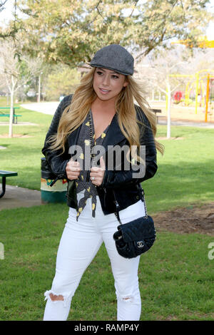 Orange County, CA, USA. 5 Apr, 2018. LOS ANGELES - APR 5: Sabrina Bryan auf der Sabrina Bryan Fotoshooting an Private Residenz am 5. April 2018 in Orange County, CA Credit: Kay Blake/ZUMA Draht/Alamy leben Nachrichten Stockfoto