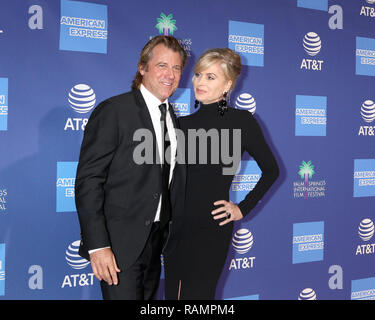 Januar 3, 2019 - Palm Springs, CA, USA-PALM SPRINGS - Jan 17: Vince Van Patten, Eileen Davidson an der 30 Palm Springs International Film Festival Awards Gala im Palm Springs Convention Center am 17 Januar, 2019 in Palm Springs, CA (Credit Bild: © Kay Blake/ZUMA Draht) Stockfoto