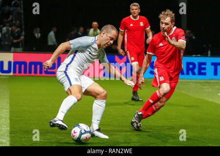 Glasgow, Schottland, Großbritannien. 4. Januar, 2019. Aktion ab Tag 1 der Stern Sixes Turnier an der sek Hydro in Glasgow. Spiel 2 - Wales vs England Credit: Colin Poultney/Alamy leben Nachrichten Stockfoto