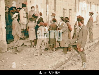 Untersuchung der Bombenanschlag im Mea-Sharim, Sonntag, Oktober 14, 1937, Jerusalem, Israel. Neuerfundene durch Gibon. Klassische neuerfundene Stockfoto