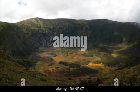 Luftaufnahme der Caldeira Faial auf die Insel Faial, Azoren, Portugal Stockfoto