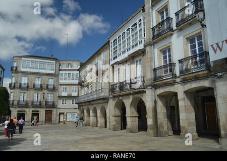 Schönen Hauptplatz, auf dem das Rathaus in Lugo entfernt ist. Reisen, Architektur, Urlaub. August 3, 2015. Lugo Galizien Spanien. Stockfoto