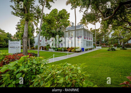 Key West, Florida. Anzeigen von Truman Little White House. Geführte Touren, dieses Museum diente als Präsident Harry S. Truman Winter's White House. Stockfoto