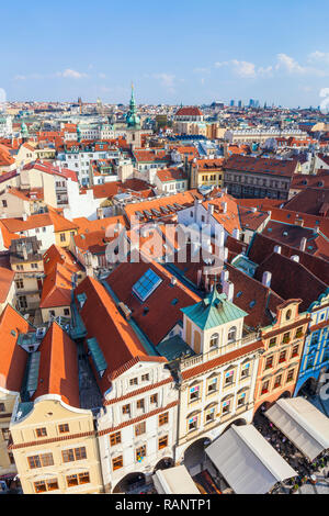 Prag Altstadt Prag auf Cafes und Restaurants in der Staromestske Namesti Prag Tschechische Republik EU Europa Stockfoto