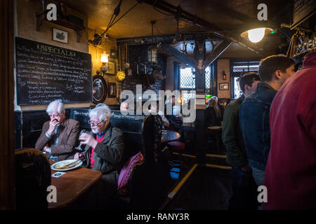 Innenansicht der Mayflower Pub, Rotherhithe, London Stockfoto
