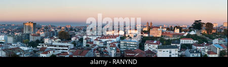 Panoroamic Blick auf Porto Häuser am Morgen Stockfoto