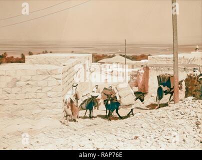 Jenin, Sept. 3, Bewohner retten ihr Haus - halten Sie Effekte, die Auswirkungen auf den Esel. 1938, West Bank, Jenin neuerfundene Stockfoto