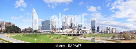 Panorama Blick auf das Geschäftsviertel von Charlotte, North Carolina. Charlotte ist als primäre Banking Center der Südosten Un angesehen Stockfoto