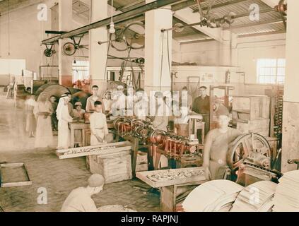 Arabische Fabriken und allgemeine Verbesserungen in Nablus, gleiches Werk im Arbeitsraum, Innenraum. 1940, West Bank, Nablus neuerfundene Stockfoto