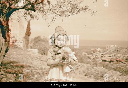 Tripoli, Familie Filme, die Dechards. 1946, Libanon. Neuerfundene durch Gibon. Klassische Kunst mit einem modernen Touch neuerfundene Stockfoto