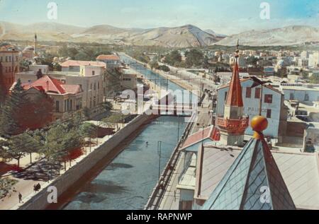 Damaskus, Palmyra und Baalbek. Damaskus, Fluss Abana. II Könige 512. 1950, Syrien, Damaskus. Neuerfundene Stockfoto