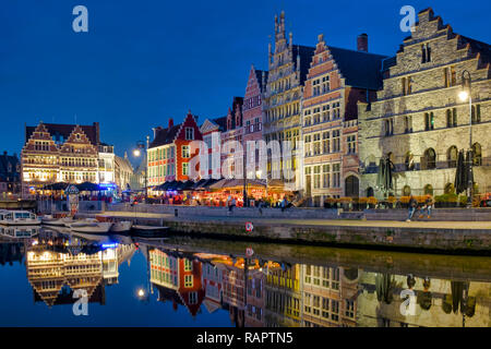 Graslei, einem Kai in der historischen Altstadt von Gent, Flandern, Belgien Stockfoto