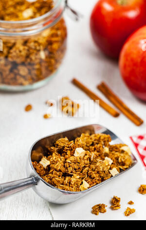 Bio Apfel Zimt Granola Stockfoto