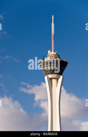 Die 1.149 ft. Stratosphere Tower, dem höchsten freistehenden Aussichtsturm in den USA, im Stratosphere Las Vegas Hotel & Casino, Las Vegas, Nevada Stockfoto