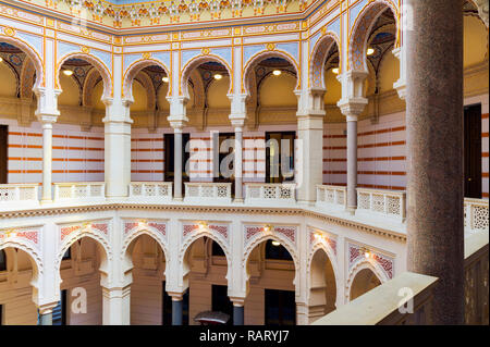 Vijecnica oder Rathaus Innenraum, ehemaliger National University Library, Sarajevo, Bosnien und Herzegowina Stockfoto