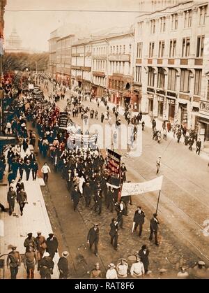 Demonstration auf dem Nevski Prospekt, Petersburg, St. Petersburg, Russland. Neuerfundene durch Gibon. Klassische Kunst mit einem Neuerfundene Stockfoto