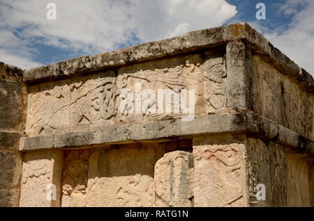 Nahaufnahme der Maya Schnitzereien in Chichen Itza Stockfoto