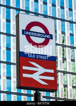 Silicon Kreisverkehr London - Old Street U-Bahn und Bahnhof Zeichen auf alten St Kreisverkehr im Londoner Stadtteil Shoreditch Technologie. Stockfoto