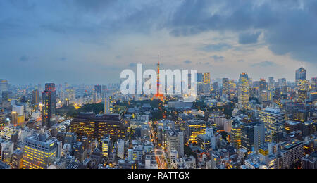 Tokio Stadtbild in der Nacht Stockfoto