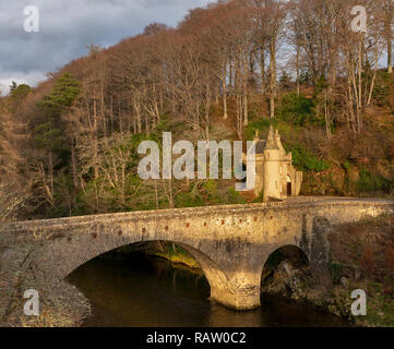 Porters Lodge, Ballindalloch Immobilien, Moray, Schottland auf einem sonnigen Winter am Nachmittag. Stockfoto