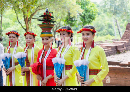 Lokale Darsteller auf mein Sohn, Duy Xuyen Bezirk, Provinz Quang Nam, Vietnam, Asien Stockfoto