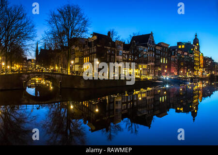 Am frühen Morgen Reflexionen von Amsterdam Stadtbild Stockfoto