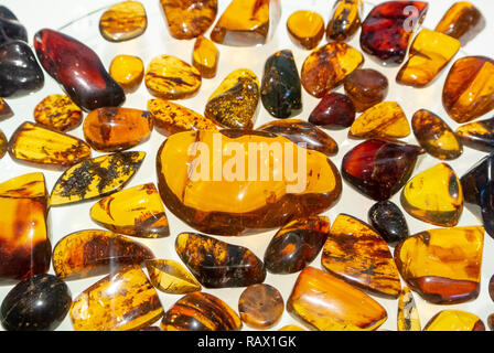 Bernstein in verschiedenen Farben und Größen im Amber Museum, San Cristobal de las Casas, Chiapas, Mexiko Stockfoto