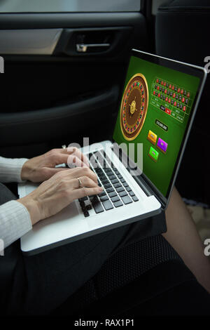 Das zusammengesetzte Bild im online roulette spiel Stockfoto